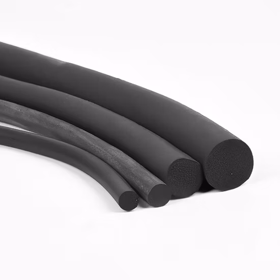 Profil d'étanchéité pour profil d'extrusion de caoutchouc solide et spongieux extrudé